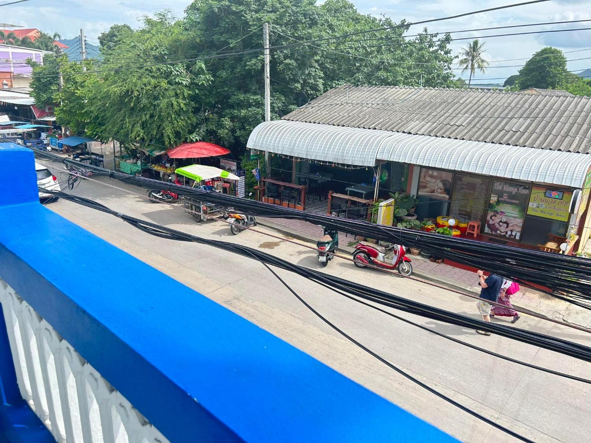 Noot'S Bar And Guesthouse Kanchanaburi City Exterior photo