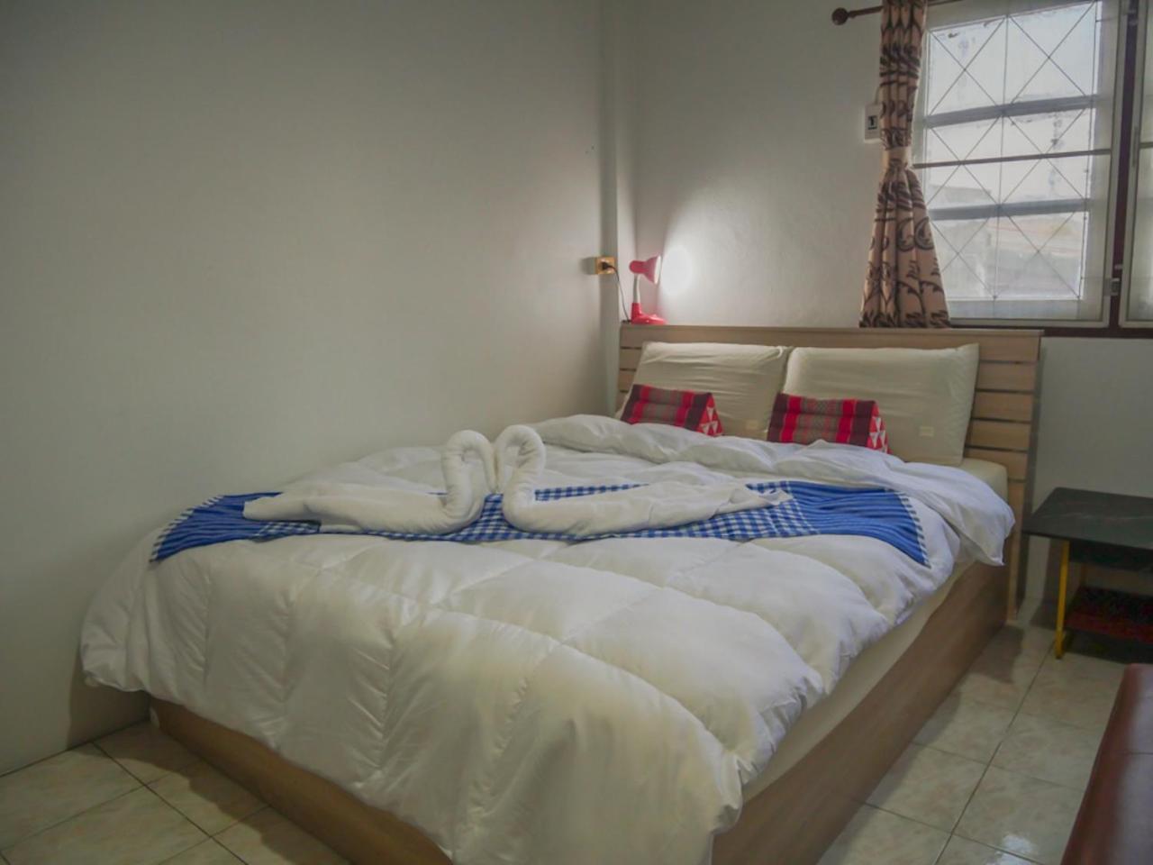 Noot'S Bar And Guesthouse Kanchanaburi City Exterior photo